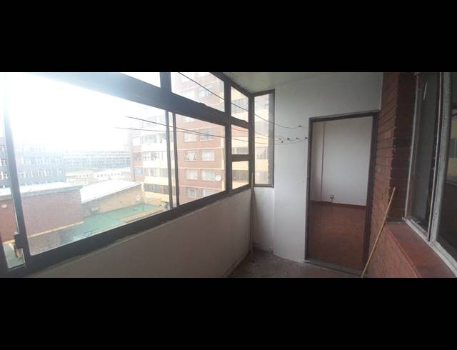 1.5 BEDROOM FLAT TO LET IN DURBAN CENTRAL